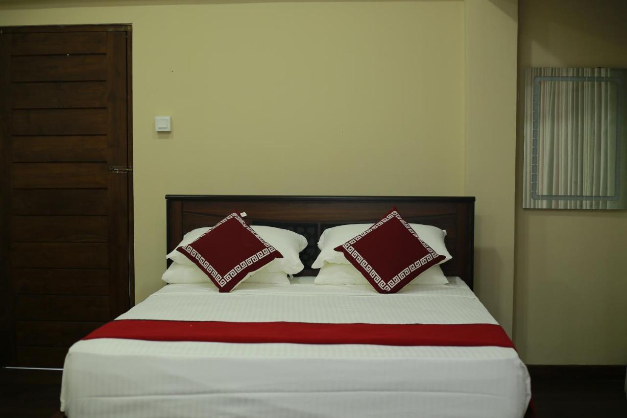 אנוראדפורה Shanthi Villa Resort מראה חיצוני תמונה